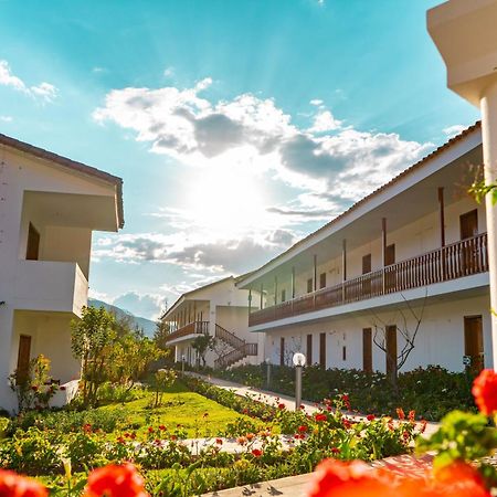 Hotel Agustos Урубамба Экстерьер фото