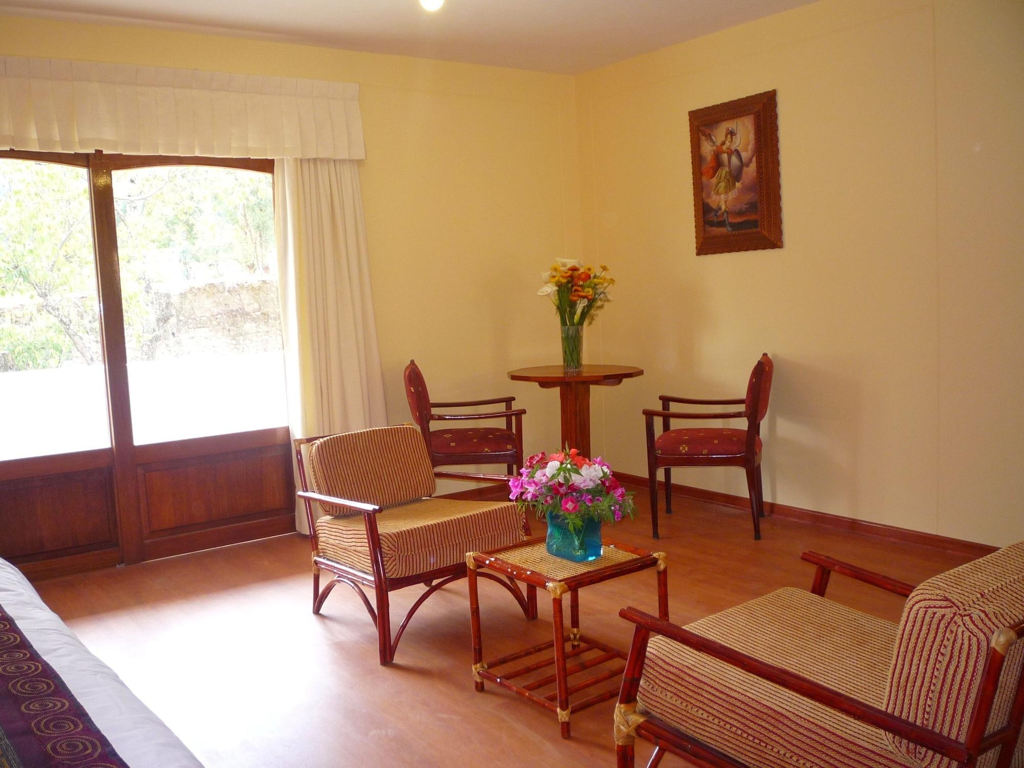Hotel Agustos Урубамба Экстерьер фото