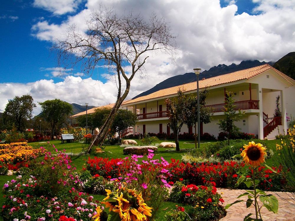 Hotel Agustos Урубамба Экстерьер фото