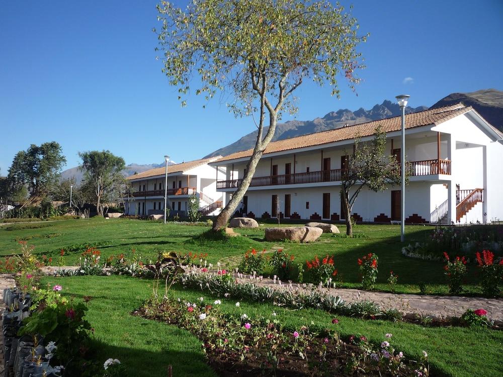Hotel Agustos Урубамба Экстерьер фото