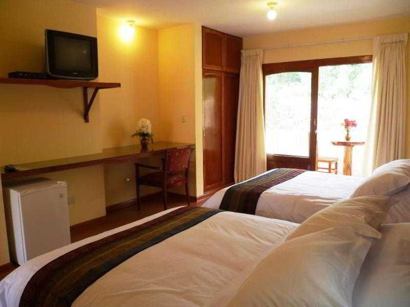 Hotel Agustos Урубамба Экстерьер фото