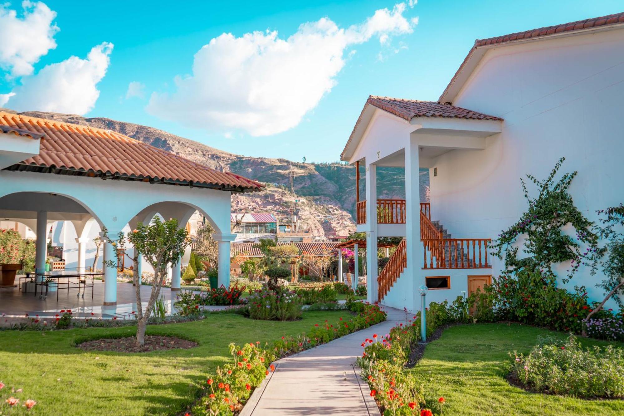 Hotel Agustos Урубамба Экстерьер фото