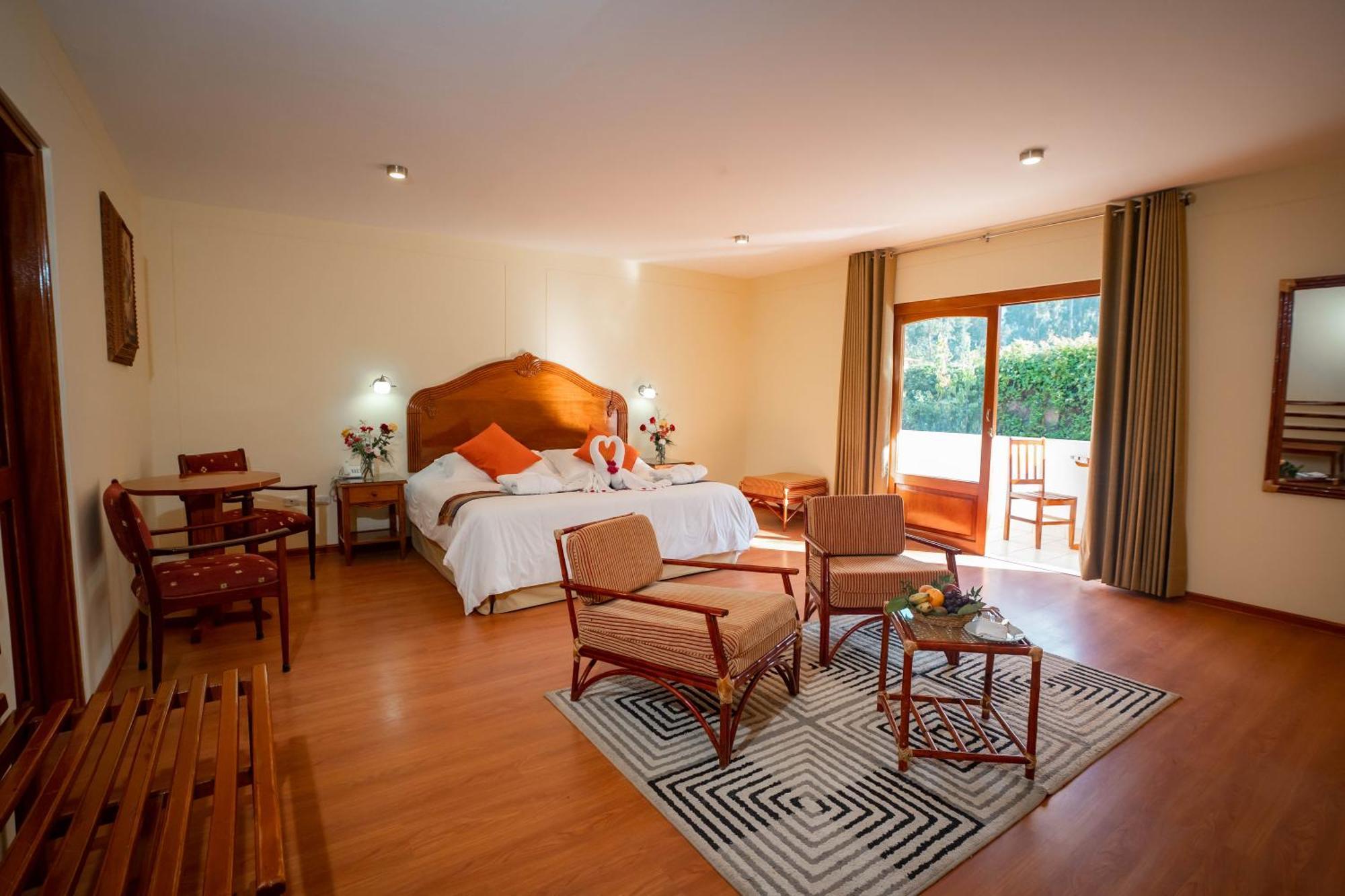 Hotel Agustos Урубамба Экстерьер фото