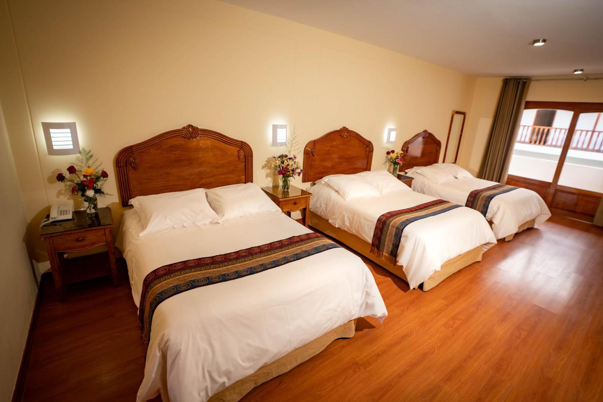 Hotel Agustos Урубамба Экстерьер фото