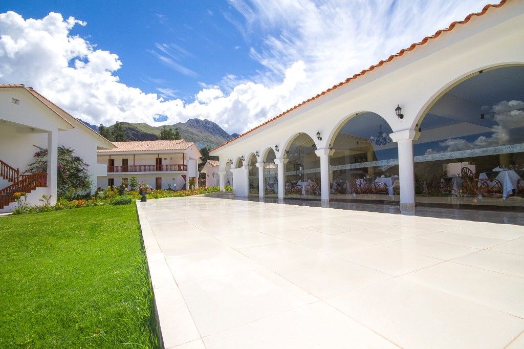 Hotel Agustos Урубамба Экстерьер фото