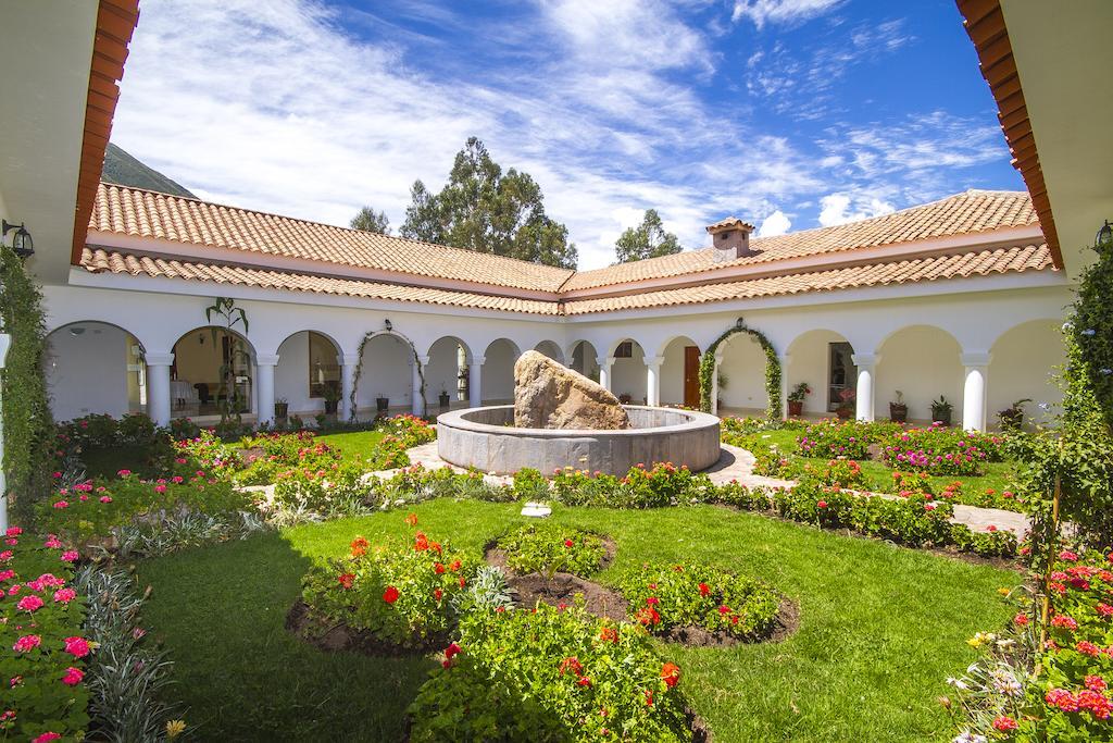 Hotel Agustos Урубамба Экстерьер фото